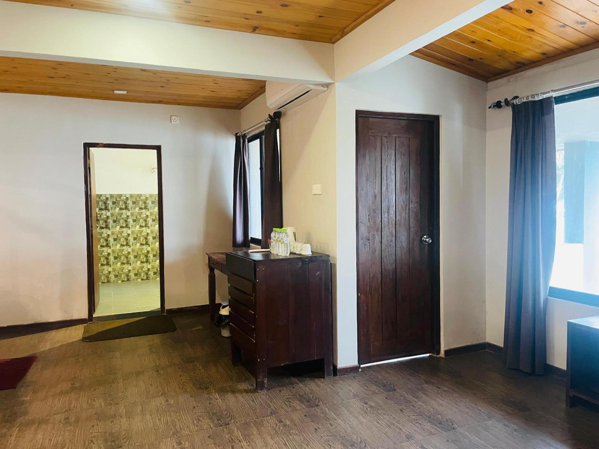 Suncoast Beach Hotel Мирисса Экстерьер фото